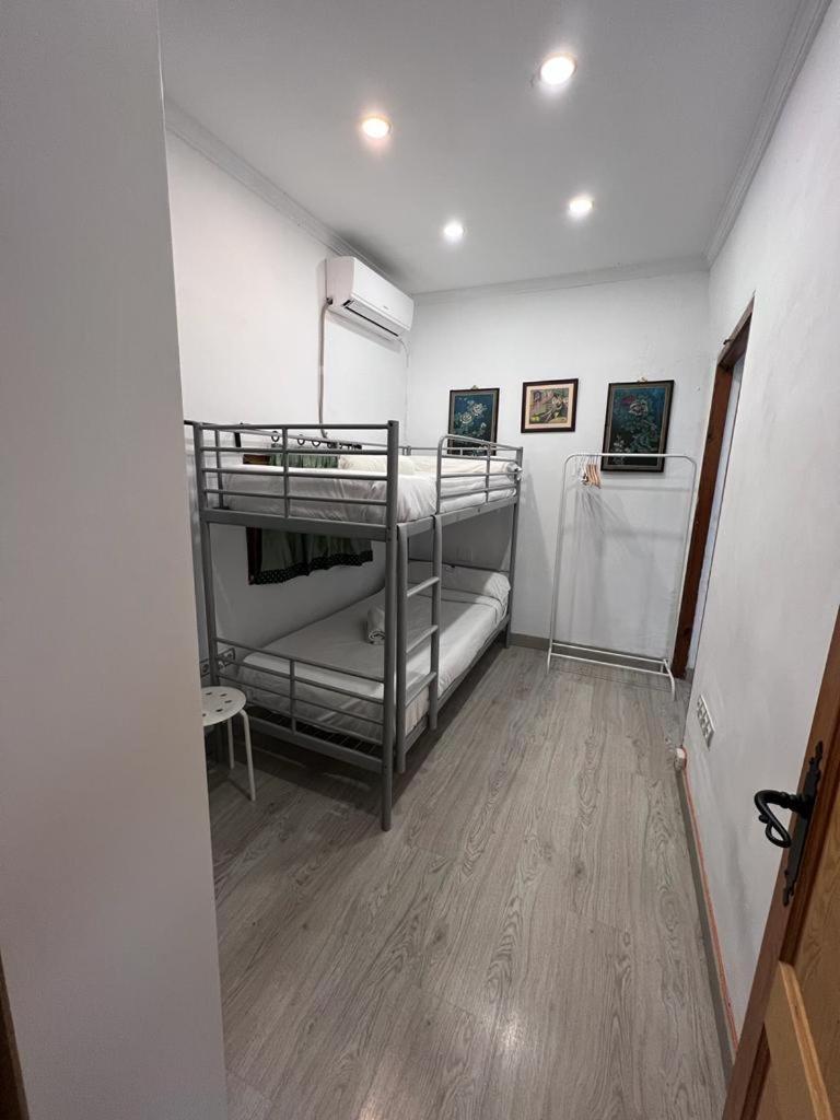 Hostel Bbtk Malaga Zewnętrze zdjęcie